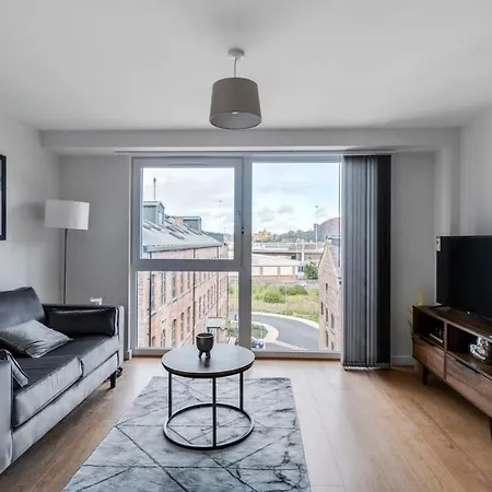 Spacious 1 Bedroom In A Converted Mill *