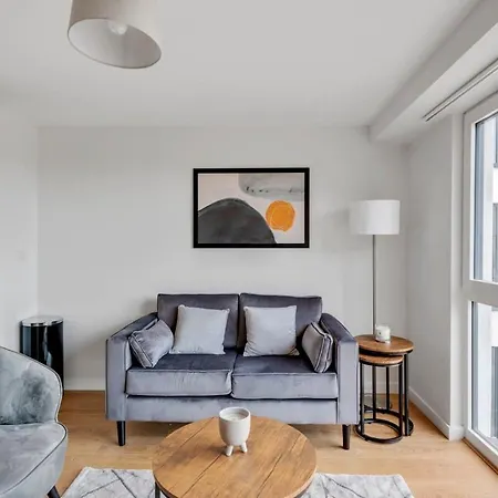 Spacious 1 Bedroom In A Converted Mill * Leeds (West Yorkshire)
